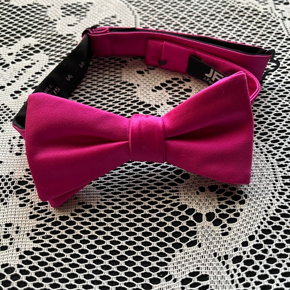 Jfw Other - Stylish Fuchsia Bow Tie